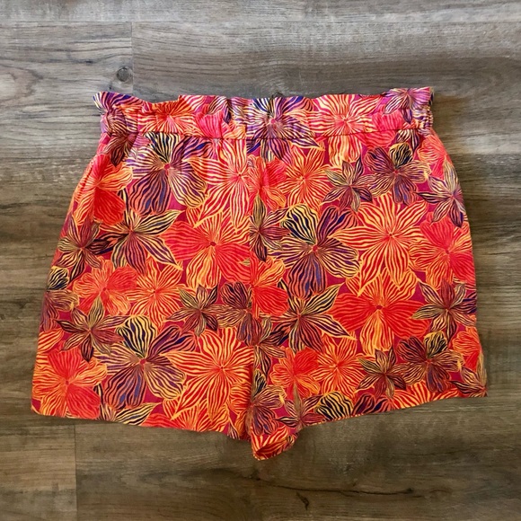 NWT House of Harlow 1960 Linen Floral Shorts - Picture 5 of 9